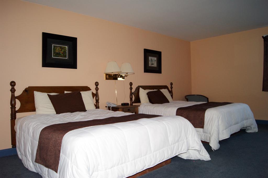 Stanley Bridge Country Resort And Conference Centre Extérieur photo